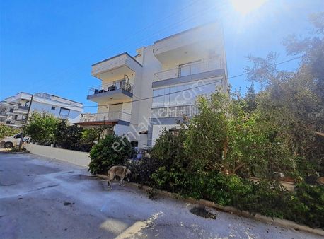 İzmir Seferihisar Ürkmez Merkez De Satılık 2+1 Daire