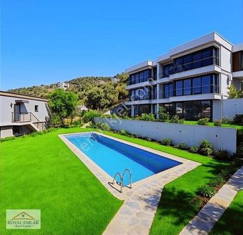 Muğla Güllük Satılık Deniz Manzaralı Yazlık