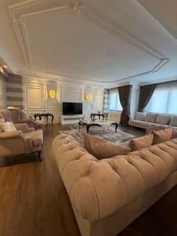 Çiftlik Caddesinde Eşyalı Daire