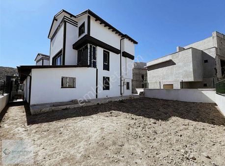 Altınolukta Ayrıcalıklı Yaşam İsteyenler İçin Satılık Lüks Villa