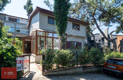 Çamlıbelde Sitesi İşyerine Kiralık Tam Müstakil Bahçeli Villa