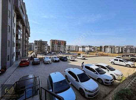 Nilüfer Balkan'da Bulvar Cephe Arakat 3+1 Daire