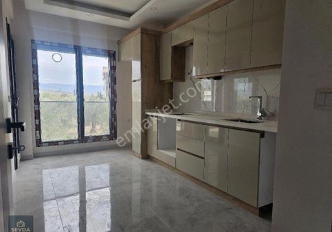 Burhaniye Yunus Mahallesinde Site İçinde Yerden Isıtmalı Lüks 2+1 Daire