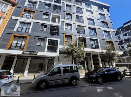 Çeşit Emlak İnönü Caddesi Üzerinde 3 Yıllık Bina Da 2+1 Daire