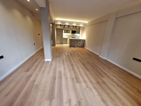 Esenyalı Da 3+1 Bahçeli Doğalgazlı Satılık Daire