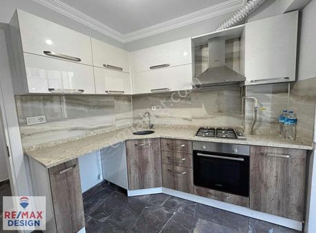 Remax Desıgn'dan Adapazarı Merkezde 3+1 Kiralık Sıfır Daire