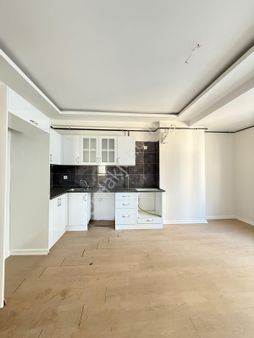 Remint’den Huzurevleri Mahallesi Mavi Bulvar 3+1 Açık Mutfak Kilerli Direk Hasarsız Satılık Daire!!!