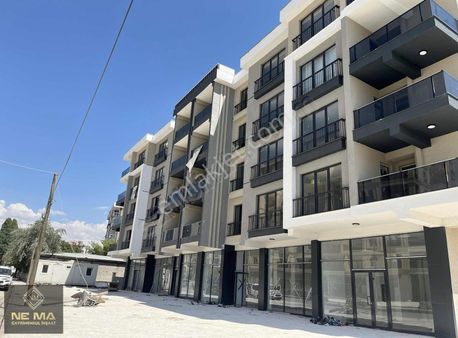 **eski Emniyet Civarında Satılık Yerden Isıtma Lüx 3+1 Daire**