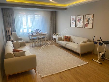 Florya'dan Çamlıcanın En Gözde Sitesinde Satılık 3+1 Daire