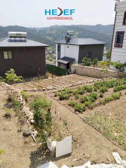 Hedef'ten Soğucak Belenkeşlik Civarı Satılık Arsa