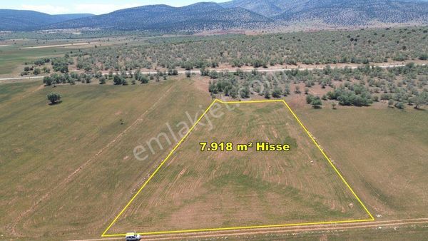 Akören Karahüyük De 7.918 M2 Hisseli Tapulu Arazi