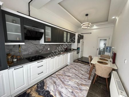 Yükselden Yetkili Ara Kat Dağ Manzaralı Ebeveyn Banyolu3+1 Daire