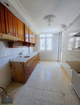 Selanik'ten Kenan Evren'de 3+1 Kapalı Mutfaklı Doğalgazlı Fırsat