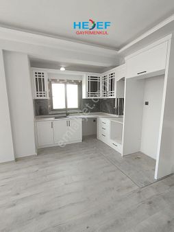 Hedef'ten Akdeniz Mah'de Site İçerisinde Havuzlu 2+1 Daire