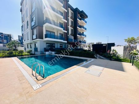 🏠 Mazıdağında Havuzlu Binada Ultra Lüx 2+1 100m2 Fırsat Daire!