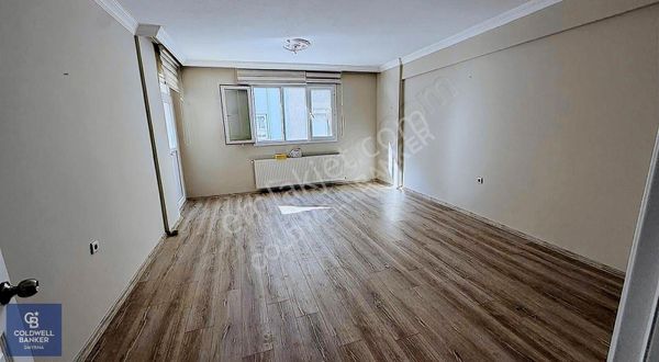 Yeşilyurt Doğanay Mahallesinde Merkezi Konumda 3+1 Satılık Daire