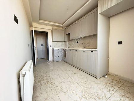 Yıldız'dan Sitede Ara Kat Sıfır Full Yapılı 2+1 !!!!