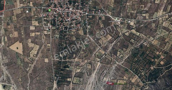 Isparta Yassı Ören Ayazmana Mevkiinde 2590 M² Yatırımlık Tarla