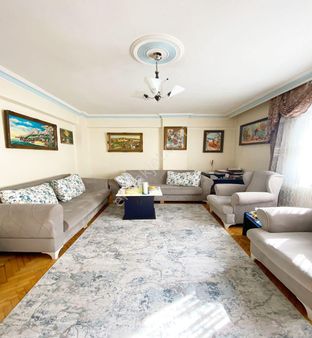 Avcılar Cihangirde 3+1 Satılık Ulaşıma Yakın Uygun Fiyatlı Daire