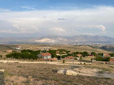 Salih Emlak’tan Kırkpınar Köyünde Niğde Manzaralı 457 M2 İmarlı Parselli Arsa