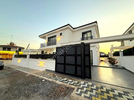 Didim'de Köşe Parselde Satılık Villa