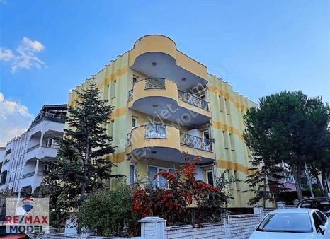 Remax Model'den Forum Çamlık Karşısı 3+1 200m2 Kiralık Daire