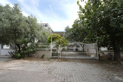 C21 Cius; Kurşunlu'da Denize 50 Metre Eşyalı Dubleks Müstakil Ev