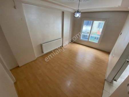 Turgutlu Kiralık İstiklal Mah 110m2 3+1 Oda Zemin Üstü 1. Kat Asansörlü Doğalgazlı Daire