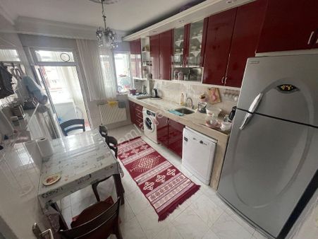 Pusula İnş.tan Ugurmumcu Mah Cadde Uzerinde Satılık 100m2 2+1 6kat Daire