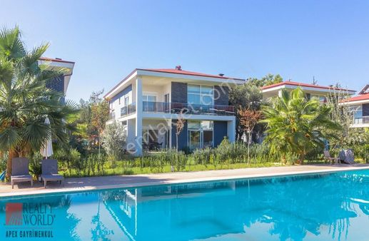 Antalya Yeşillikler İçinde 5+1 Konsept Kiralık Villa