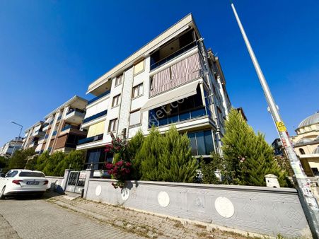 Parla'dan Ön Cephe Geniş Cam Balkonlu Satılık 2+1 Daire