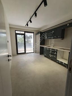 Çamlıca Mahallesinde 2+1 Özel Garajlı Satılık Daire