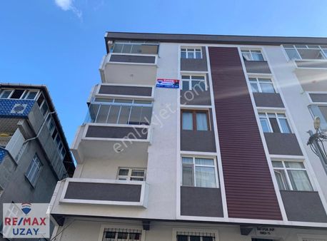 Re/max Uzay'dan Yenilenmiş, Üç Cepheli 110 M² Kiralık Daire
