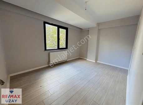 Sultangazi 50. Yıl Mahallesi'nde Sıfır Binada 2+1 Satılık Daire