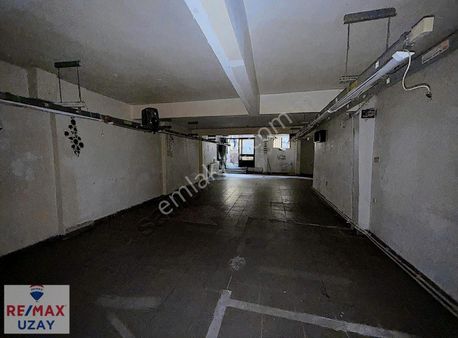Sultangazi Cebeci Mahallesi'nde 120 M² Kiralık Dükkân