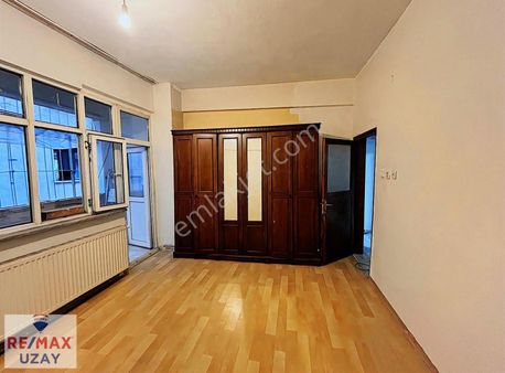Esentepe Mahallesi'nde Ferah Bahçe Katı 2+1 Kiralık Daire
