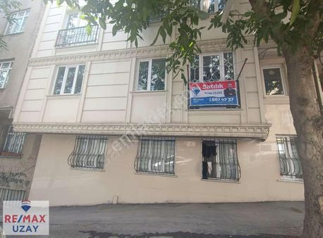 Esentepe Mahallesi'nde Kullanışlı Yüksek Giriş 2+1 Satılık Daire