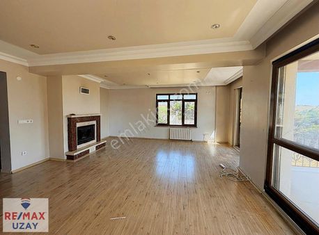 Kumburgazda Deniz Ve Doğa Manzaralı 4 Katlı Müstakil Villa