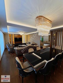 Eski Habibler Mahallesi'nde Ihlamur Evleri 5'de 4+2 Lüks Daire