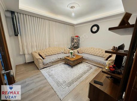 Sultangazi Uğurmumcuda Yeni Binada 2+1 Daire Fırsatı!