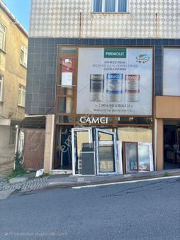 Burhaniye 'de Cadde Üstü Kiralık Mağaza / İşyeri