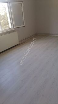 Ümraniye Ihlamurkuyu Metro Yürüme Mesafesi Yabancı Ya Uygun 1.kat 2 +1 İçi Yapılı Temiz Daire