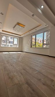 Eskişehir - Tepebaşı - Esentepe Mahallesi Eğitimciler Caddesi Yakını Acil Satılık