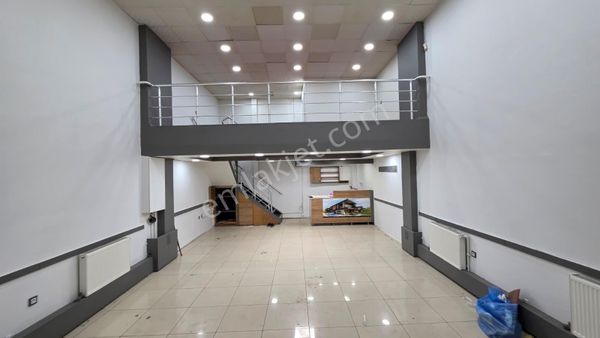 Ofis Sanat Sokağı Bitişiğinde, İşlek Konumda Geniş Dükkan