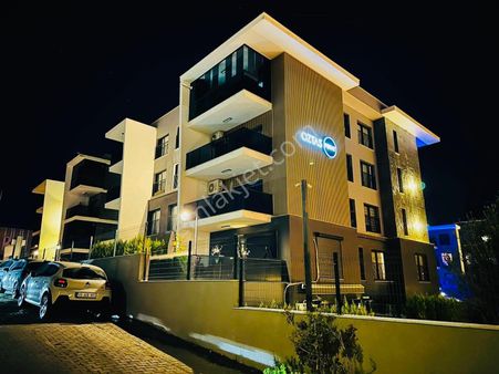 Kuşadası Güvenlikli Ve Sosyal Donanımlı Sitede Satılık 1+1 Daire