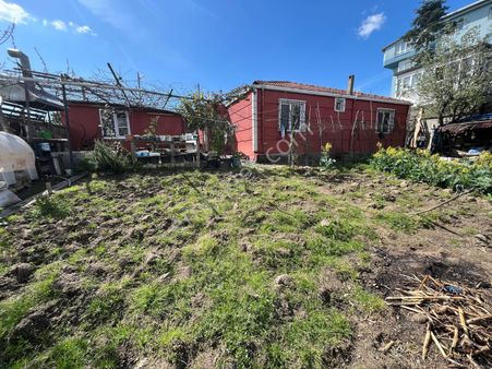 Beykoz Çengeldere'de Satılık Müstakil Ev Çift Yola Cepheli