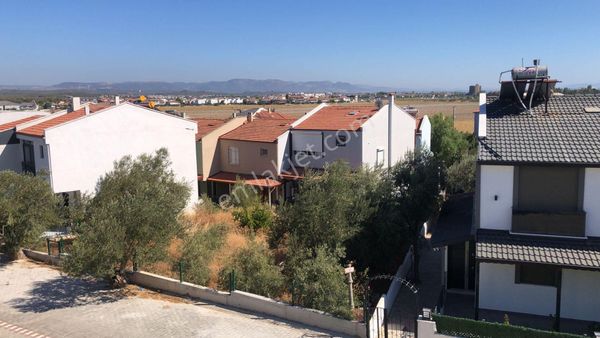 Ayvalık Sarımsaklı'nın En Güzel Bölgesinde Satılık Villa Arsası