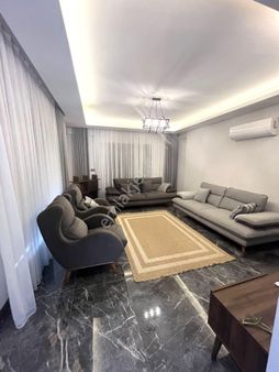 Goldhouse Dan Kiralık Karaçulhada Bahçeli Havuzlu 4+1 Villa