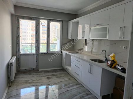 Edirne Merkez Mevlana Cami Yakınında Satılık 3+1 Daire