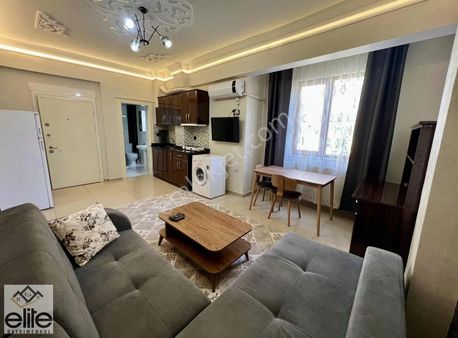 Elite'ten Yeditepede Memur Binası Klimalı Lüks Eşyalı 1+1